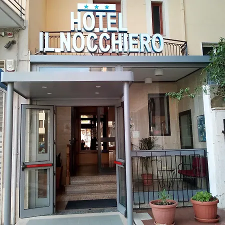 Il Nocchiero 3* سوفيراتو مارينا