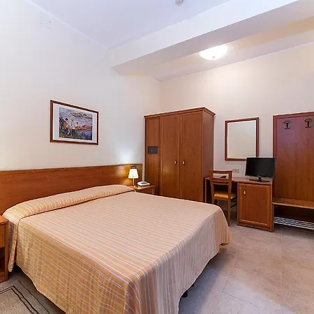 فندق Il Nocchiero 3*